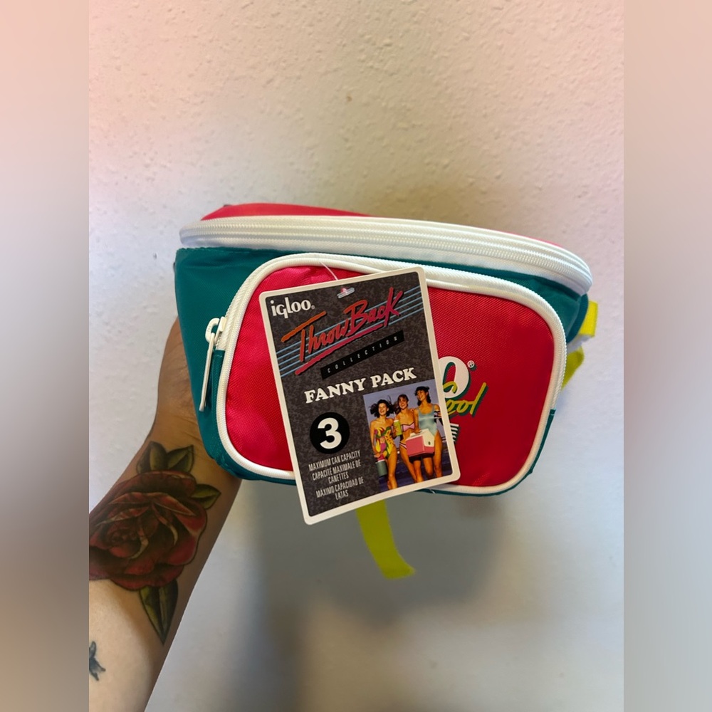 Igloo 90s Retro Collection Fanny Pack
